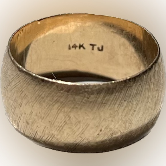 14K SOLID GOLD Brushed Finish Band Ring - 9.4 mm. - Picture 2 of 4